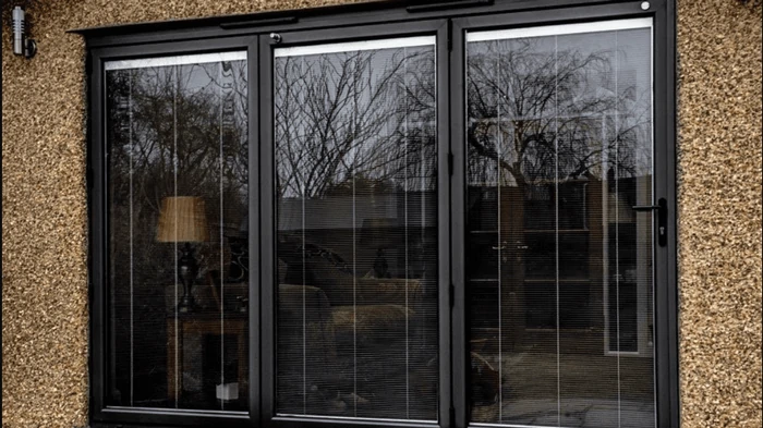 Dieses Produkt sollte einmal auf den Fenstern eingerieben werden: sie werden nicht mehr „schwitzen“ und „weinen“.